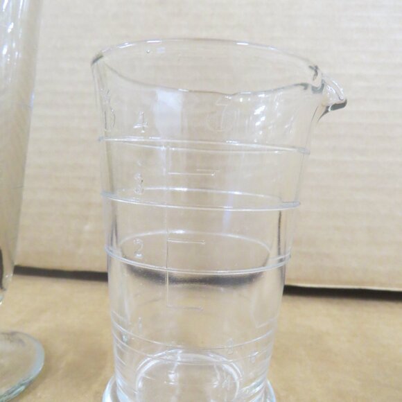 Lot of 3 Industrial Lab Glass Measuring Beakers 500/300/100 mL USA 20th Cent - Picture 3 of 8